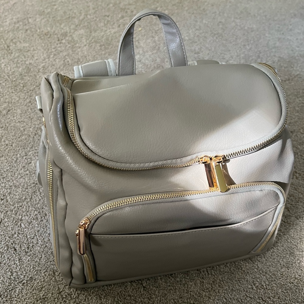 Beaulyn faux leather diaper bag